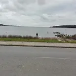 4 Person In *
